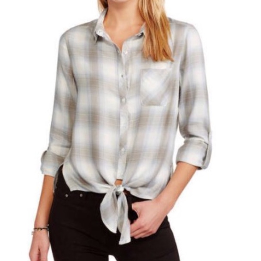 Sexy High low front tie flannel Only One Left !!💋
